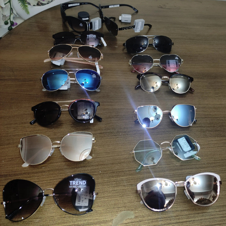فروشگاه پوشاک اینترنتی مجرب شاپ 64 عینک آفتابی شناسنامه دار uv400 و پلاریزه به سفارش آلمان